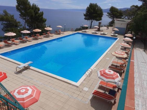 Camping & Village Rais Gerbi Pollina Bagian luar foto